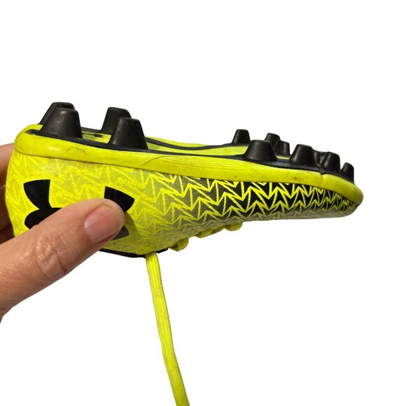 Under Armour Kids Soccer Cleats Size 10K – Neon Yellow Black Firm Ground Shoes - Picture 4 of 8